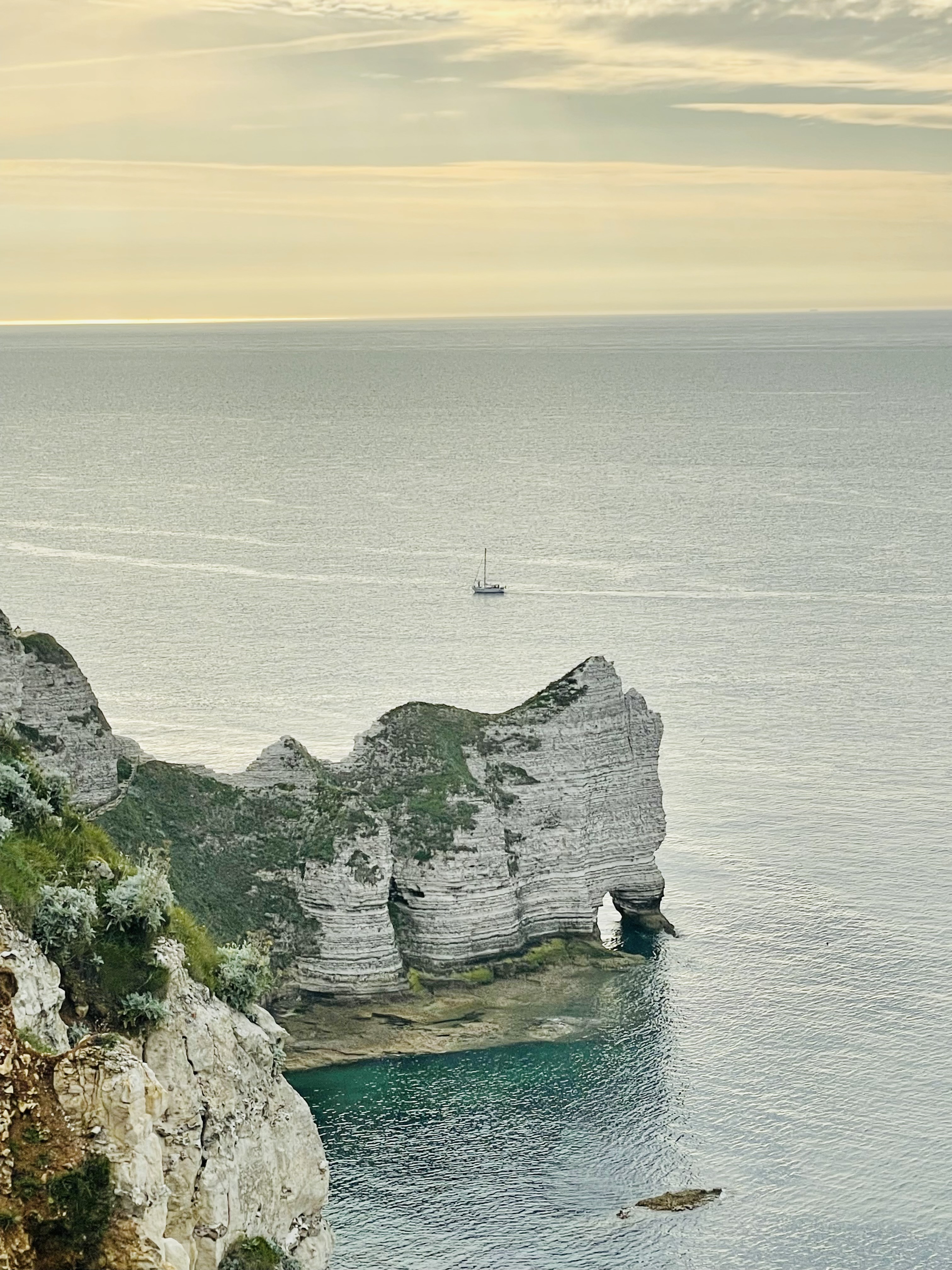 Étretat · Côte d’Albâtre · photographed by Wilson, accurately representing Normandie
